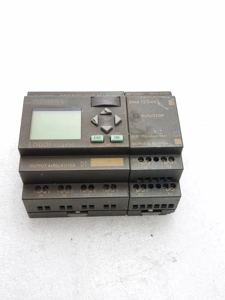 SIEMENS 6ED1052-1MD00-0BA5 LOGO WITH 6ED1055-1MB00-0BA1 EXPANSION MODULE (USED)